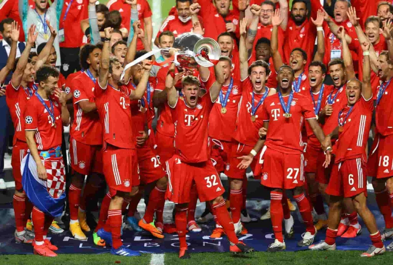 Die Roten có nghĩa là đội bóng màu đỏ cũng là biệt danh của Bayern 